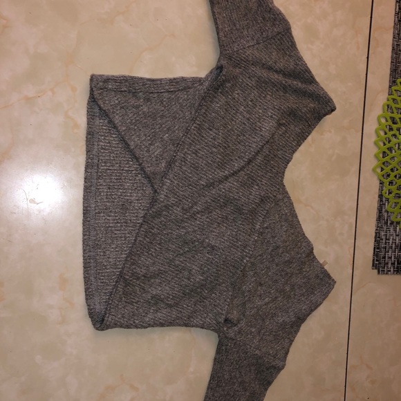 Top - Picture 2 of 3